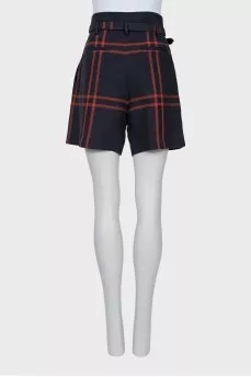 Straight cut shorts with belt