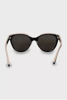 Sunglasses with branded frames