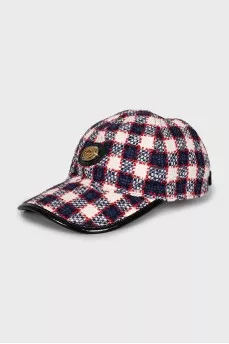 Checkered wool cap with tag