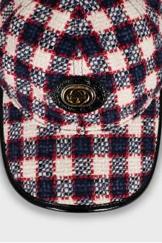 Checkered wool cap with tag