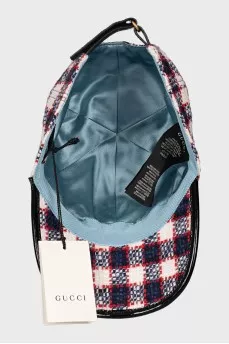 Checkered wool cap with tag