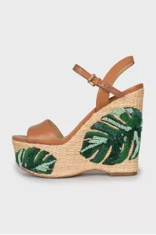 Leather sandals with sequins and beads