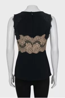 Black fitted top with lace
