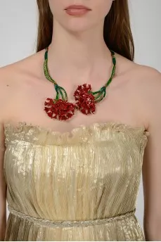Cabbage necklace with tagging