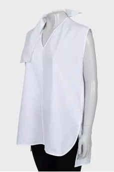 Blouse with asymmetric collar
