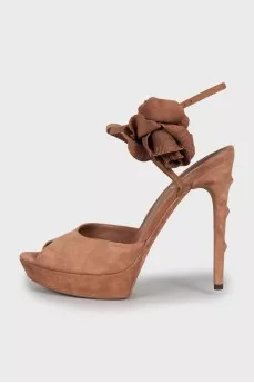 Vintage suede sandals