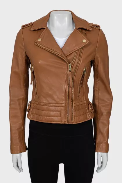 Fitted brown leather jacket