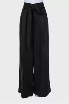 Fitted trousers with belt