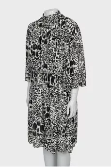 Silk dress with pleats
