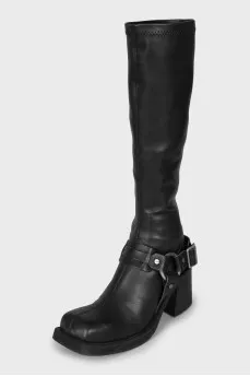 Leather boots with trapezoid heels