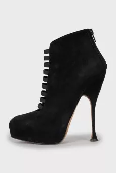 Suede ankle boots with back zip