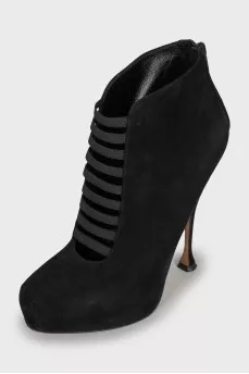 Suede ankle boots with back zip