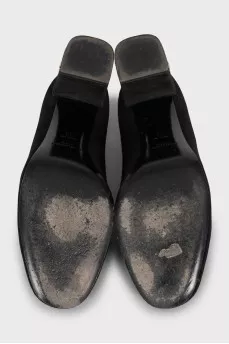 Suede shoes with brand logo