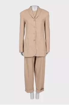 Three-piece suit with trousers