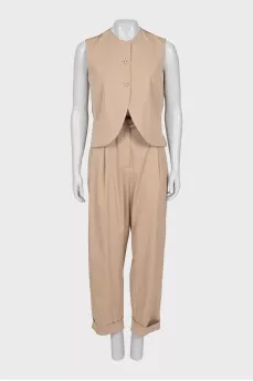 Three-piece suit with trousers
