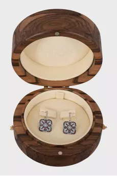 White gold earrings