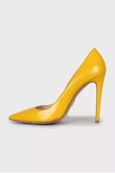 Yellow leather pumps