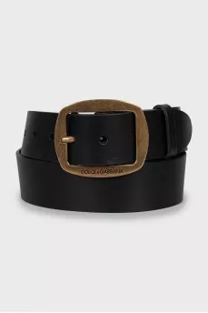 Leather belt with relief embroidery