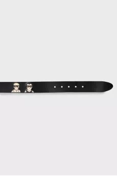 Leather belt with relief embroidery