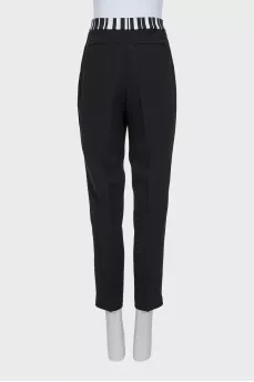 Trousers with contrasting waistband