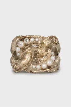 Ring decorated with beads