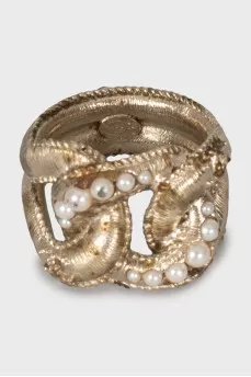 Ring decorated with beads