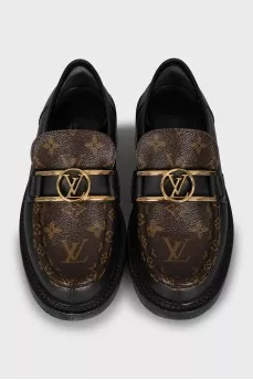 Leather loafers with signature print