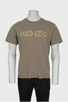 Men's green t-shirt with brand logo