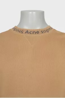 Men's sweatshirt with logo on the collar