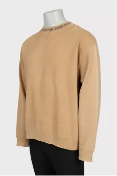 Men's sweatshirt with logo on the collar