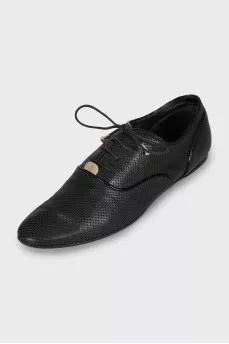 Leather shoes with almond toe