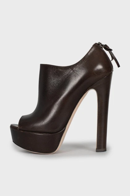 Leather shoes with zip