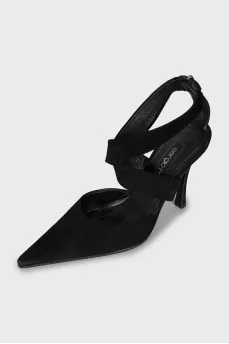 Suede shoes with zip fastening