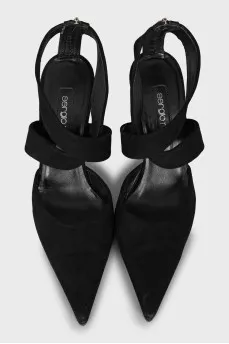 Suede shoes with zip fastening