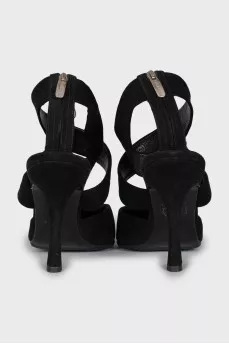 Suede shoes with zip fastening