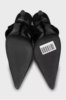 Suede shoes with zip fastening