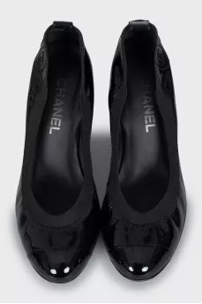 Leather shoes with textile upper