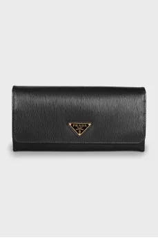 Leather wallet with logo