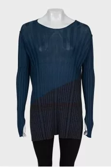 Long sleeve with slits