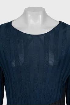 Long sleeve with slits