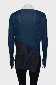 Long sleeve with slits