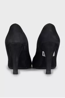Leather shoes with golden logo