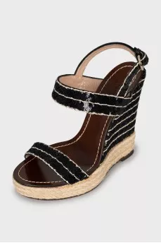 Wedge sandals with sequins