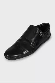 Men's black shoes with perforation