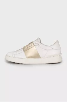Leather sneakers with studs