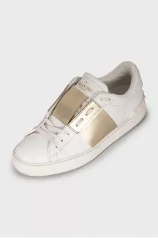 Leather sneakers with studs
