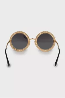 Sunglasses with crystal frames