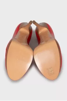 Patent leather open toe shoes