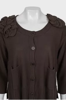 Brown cardigan decorated with flowers