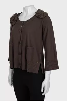 Brown cardigan decorated with flowers